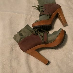 High heel timeless booties